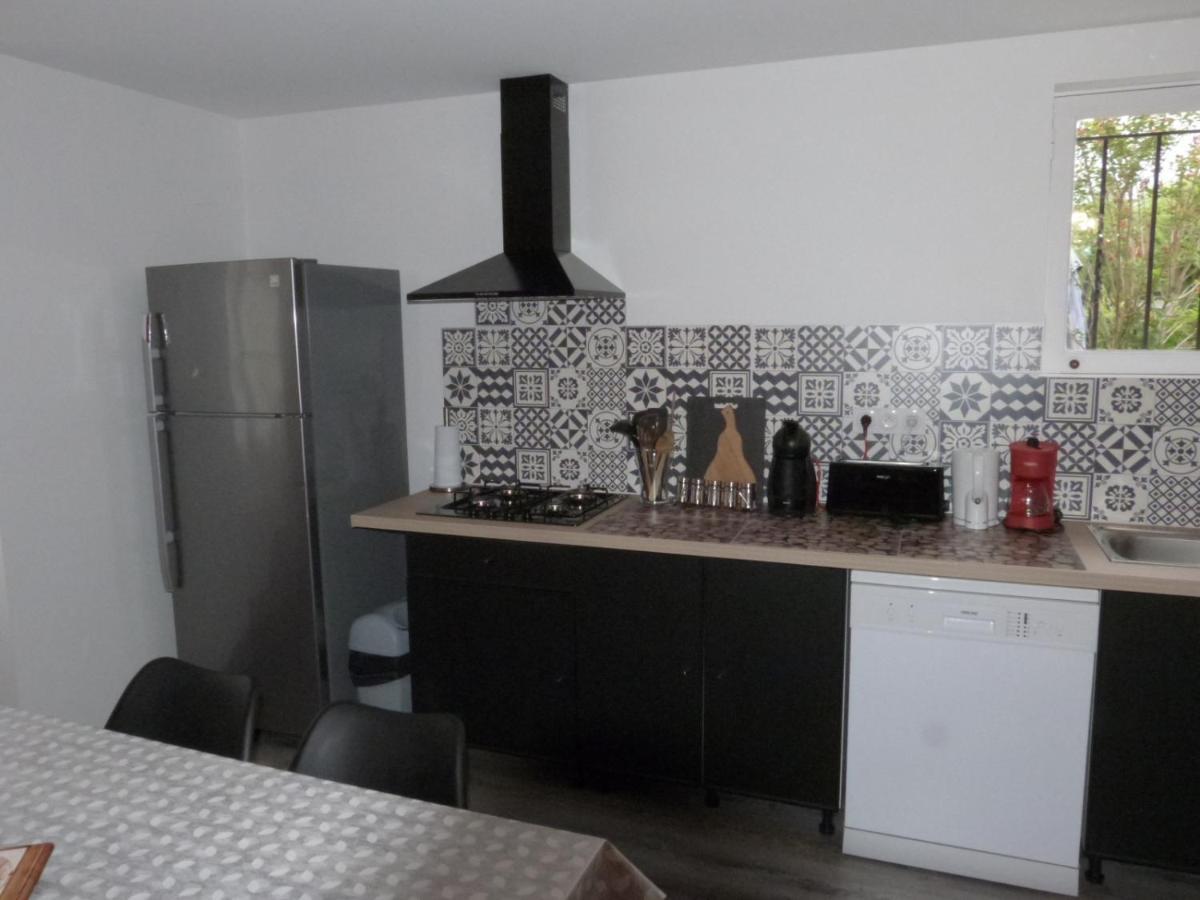 Logement Spacieux Rez-De-Chaussee, Jardin, Stationnement Devant, A 5 Minutes A Pied Du Centre De Sarlat Villa Luaran gambar